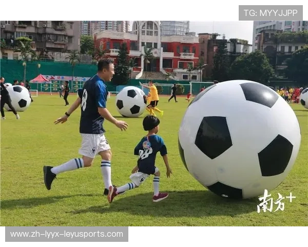 足球食尚运动餐饮潮流空间